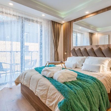 Апартаменти Four Seasons In New Гудаурі Екстер'єр фото